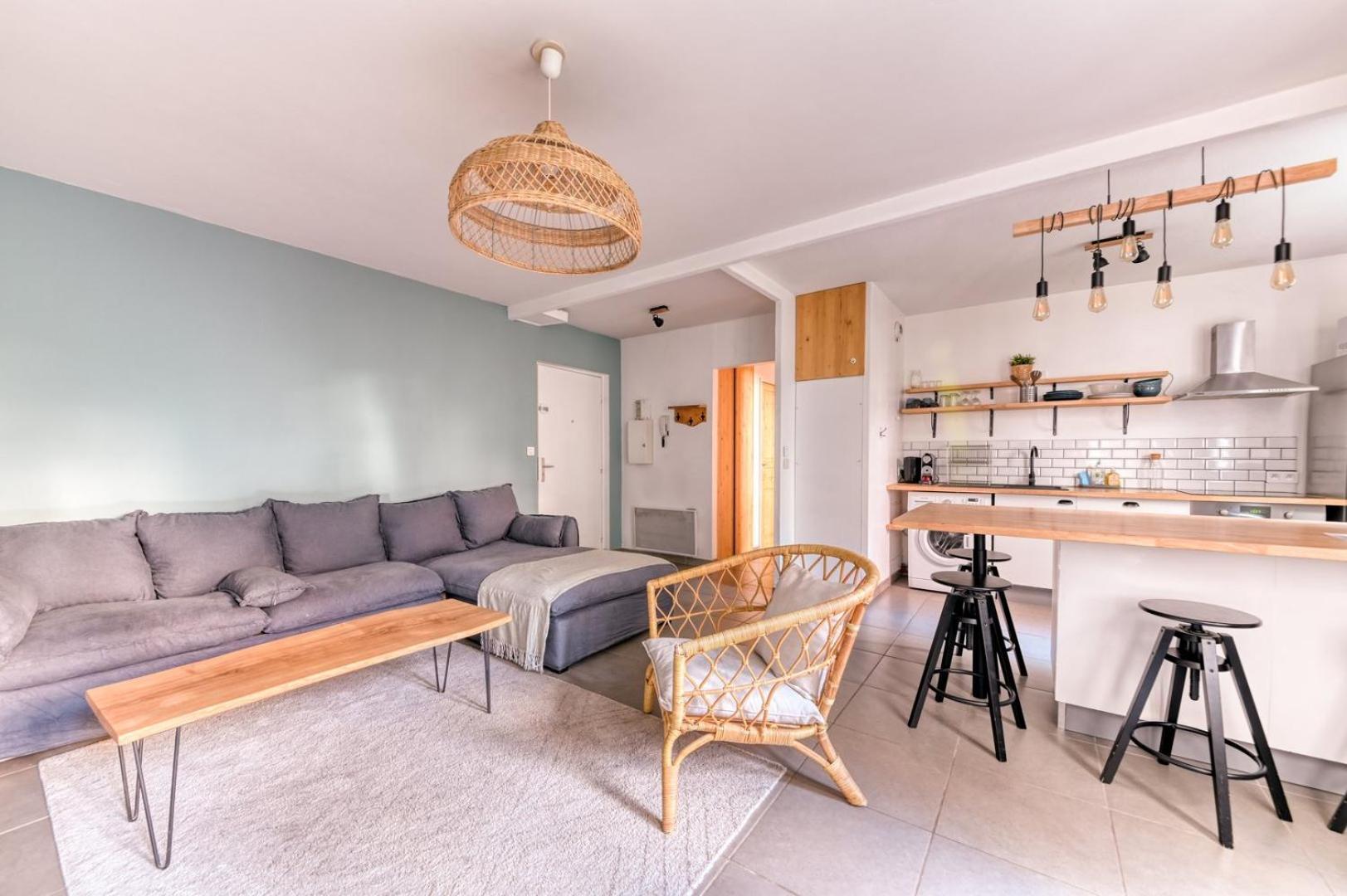 Guestready - Sunny Japandi In Central Лион Экстерьер фото